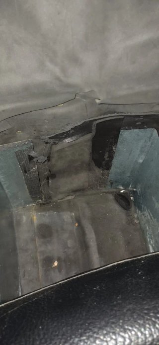 Baúl de moto negro iron sorse