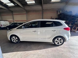 KIA Carens 2015  148.000km