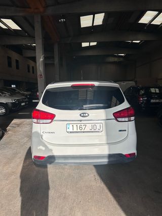 KIA Carens 2015  148.000km