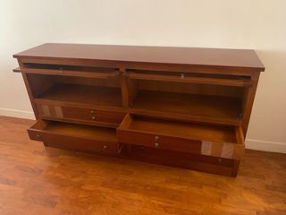 Mueble buffet madera maciza con cristal