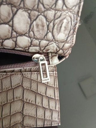 Cartera Monedero Guess Mariposa  Marrón