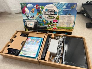 Nintendo Wii U Premium Pack Mario & Luigi