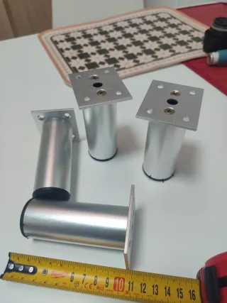 4 Patas Metálicas para Muebles