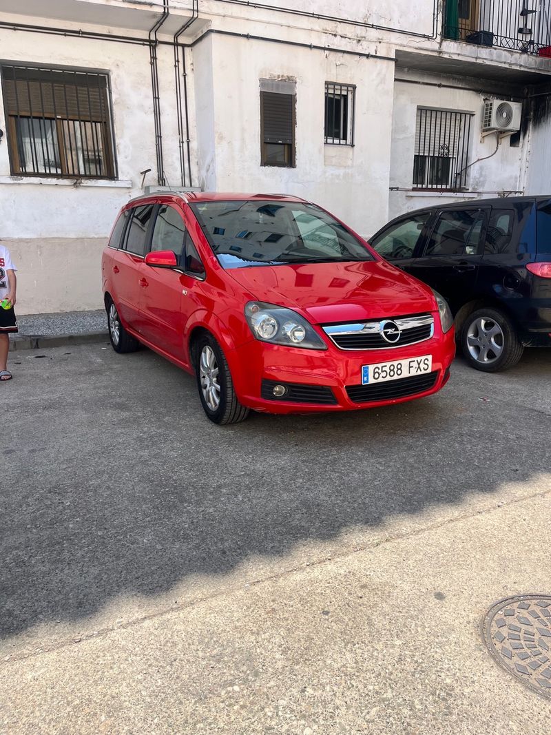 Opel Zafira 2007 - foto 1