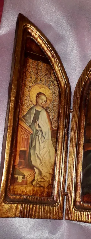 Tríptico religioso antiguo