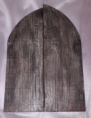 Tríptico religioso antiguo