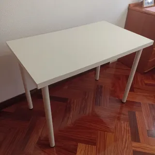 Escritorio Ikea blanco, modelo Linnmon