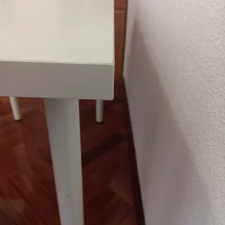 Escritorio Ikea blanco, modelo Linnmon