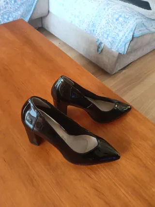 Scarpe eleganti da donna marca Menbur