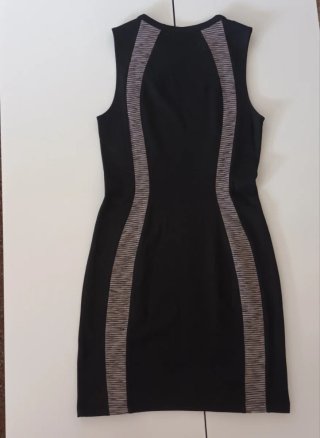 Vestido negro ajustado T S