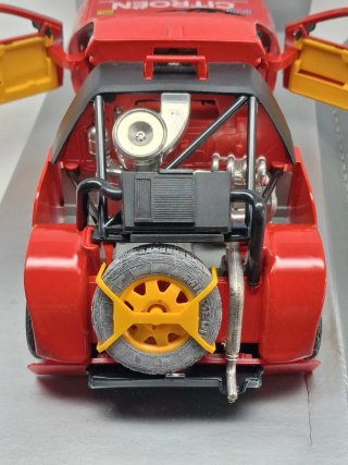 Citroen ZX Rallye Raid Majorette scala 1:18.Nuova.