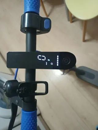 Patinete Eléctrico Azul