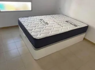 Canapé abatible madera con colchónes viscoelastica