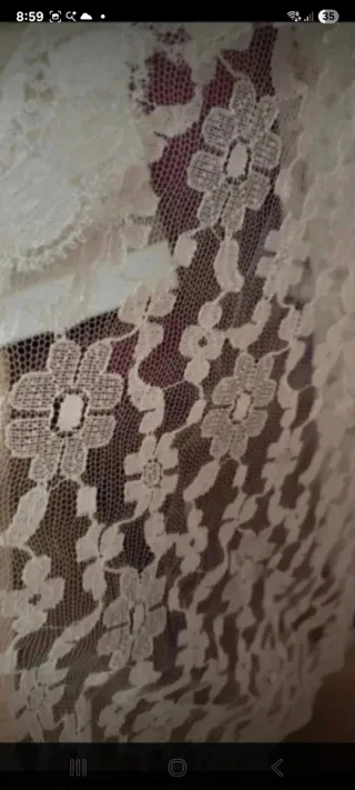 Mantilla de encaje blanca