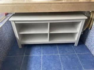 Mueble blanco para TV o almacenamiento