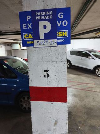 Garaje en venta en Las Almenas en Tomares
