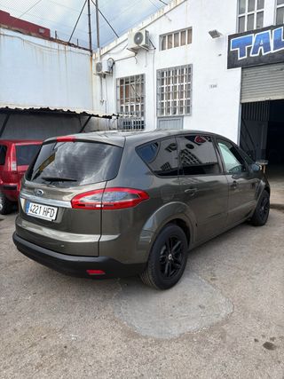 Ford S-MAX 2011
