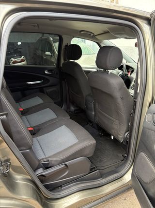 Ford S-MAX 2011