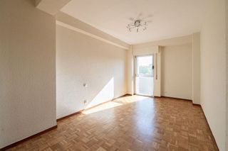 Piso en alquiler en Vinateros en Madrid