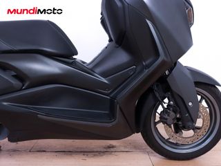 YAMAHA X-MAX 125