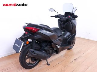 YAMAHA X-MAX 125
