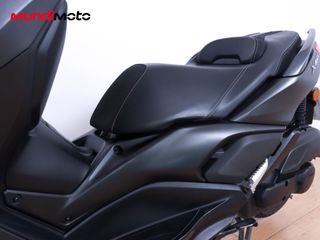 YAMAHA X-MAX 125