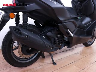 YAMAHA X-MAX 125