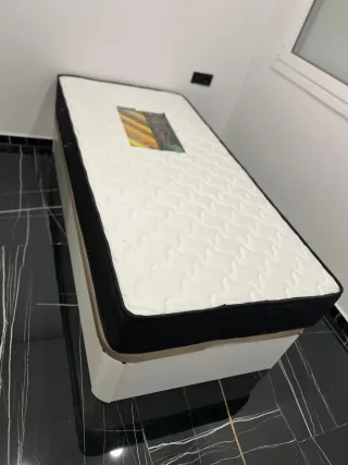 Canapé abatible madera con colchónes viscoelastica