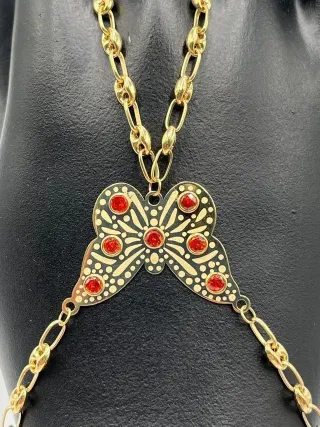 Manita Mariposa con Piedras Rojas