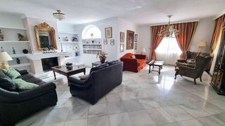 Chalet en alquiler en El Higueral - La Merced en Marbella