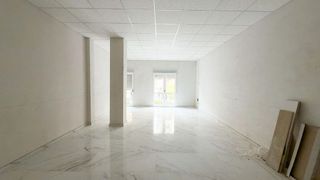 Local comercial en alquiler en Cieza