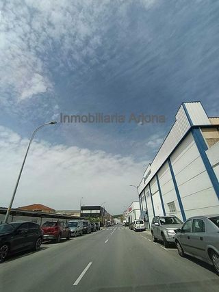 Nave industrial en venta en Lucena