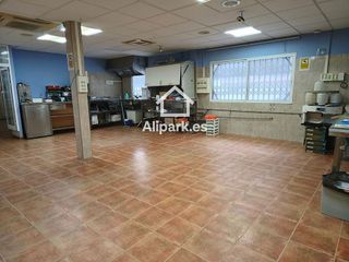 Local comercial en venta en Carolinas Bajas en Alicante