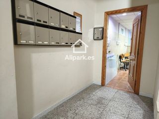 Local comercial en venta en Carolinas Bajas en Alicante