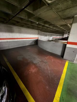 Garaje en venta en Sant Vicenç dels Horts
