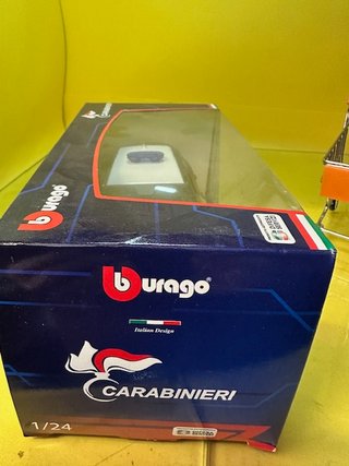 Burago Alfa Romeo Stelvio Carabinieri 1:24