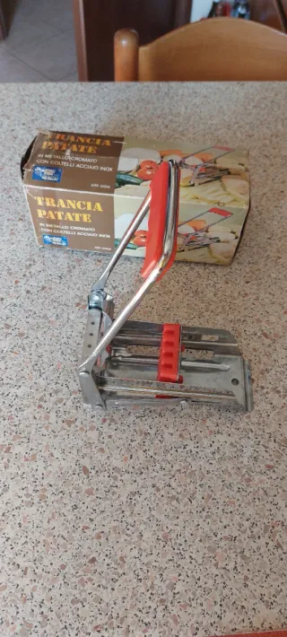 Trancia Patate in metallo cromato