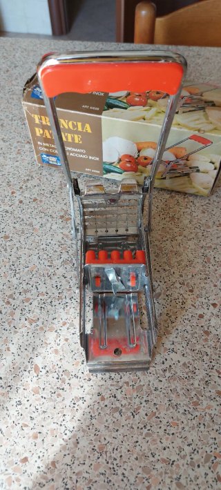 Trancia Patate in metallo cromato