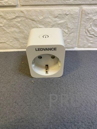 Presa commutabile per WiFi Smart + LEDVANCE, con misurazione potenza, compatibile con Google e Alexa Voice Control, controllo tramite telecomando possibile, confezione da 1