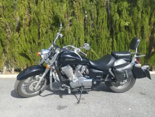 Honda Shadow 750 Negra