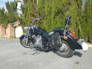 Honda Shadow 750 Negra
