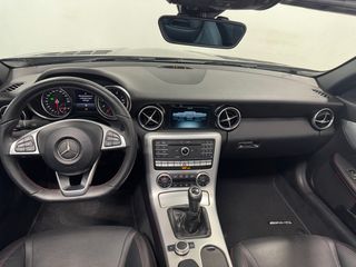 Mercedes-Benz SLC 2016