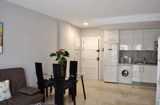 Piso en alquiler en Playa de los Boliches en Fuengirola