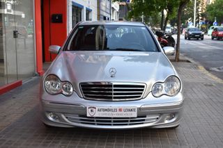 Mercedes-Benz Clase C 2005