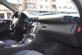 Mercedes-Benz Clase C 2005