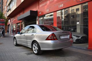 Mercedes-Benz Clase C 2005