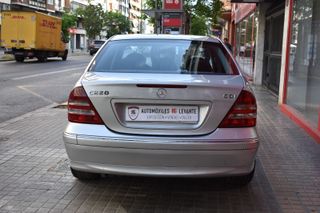 Mercedes-Benz Clase C 2005