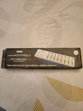 Controlador Korg nanoKontrol 2