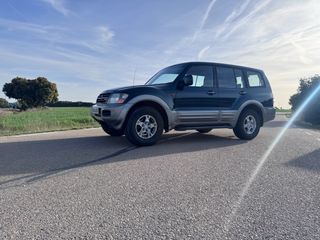 Mitsubishi Montero 2001