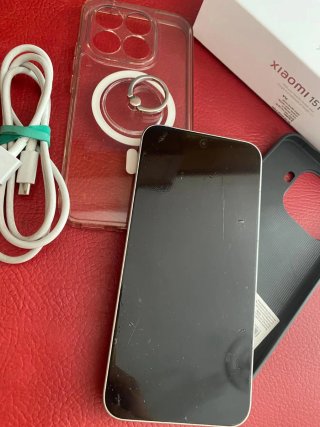 Xiaomi Teléfono Plata + Funda y Cable